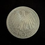 XX. Olympische Sommerspiele, München 1972 - Emblem "In München" Deutschland – Bild 3